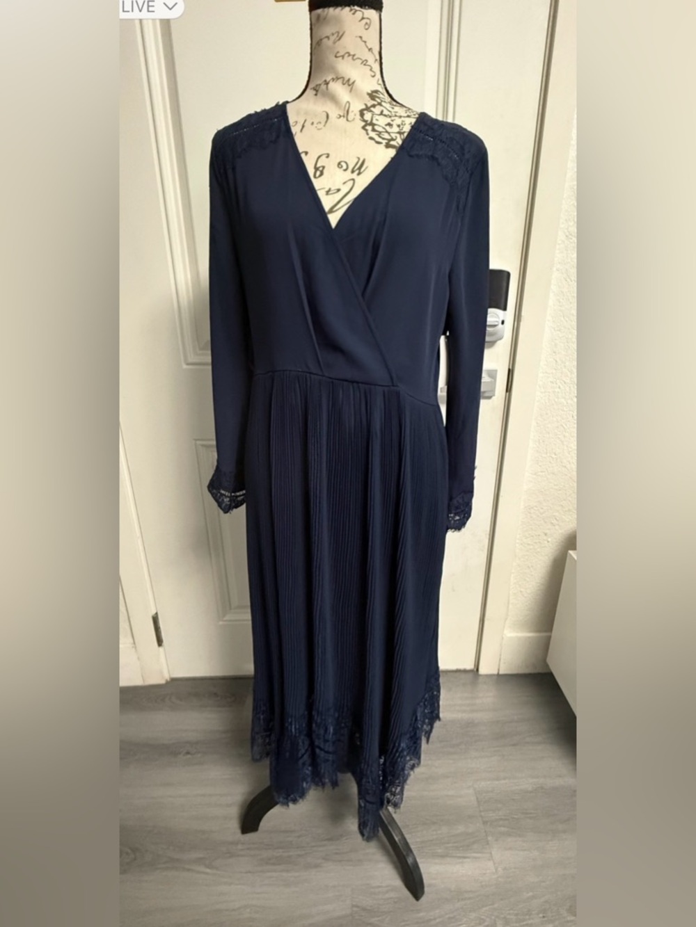 Liquorish Navy Blue Pleated Maxi Dress Lace Trim V-Neck Long Sleeve NWT Size 10